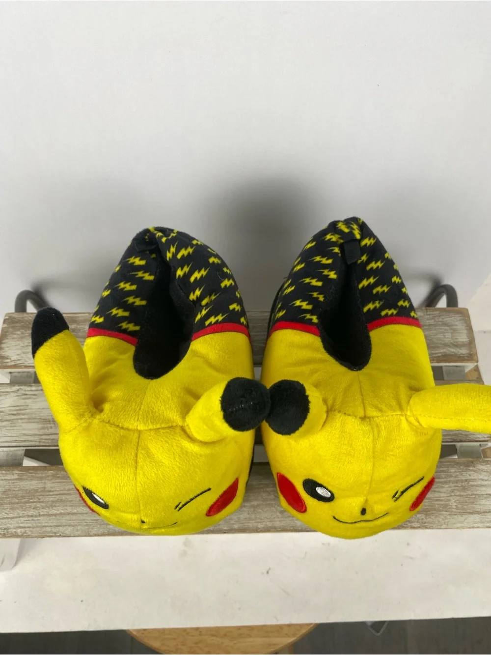 Pokemon Pikachu yellow 3D plush slippers kids size 9/10